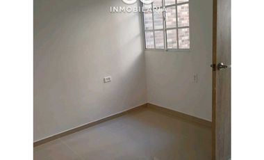 Se arrienda casa 2 pisos Barrio los robles