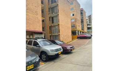 Urbanizacion San Jose De Los Cambulos MZ E Apto 323