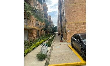 Urbanizacion San Jose De Los Cambulos MZ E Apto 323