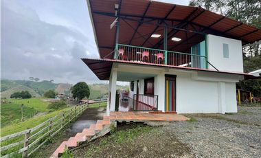 VENDO FINCA GANADERA EN ARABIA, CERCA DE PEREIRA