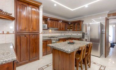 Venta Casa Cola Del Zorro El Poblado Medellín