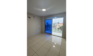 En venta casa en urbanizacion de lujo Manta