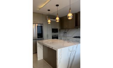 En venta casa en urbanizacion de lujo Manta