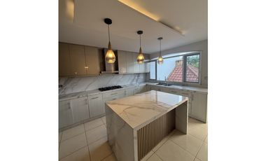 En venta casa en urbanizacion de lujo Manta