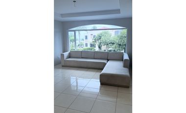 En venta casa en urbanizacion de lujo Manta