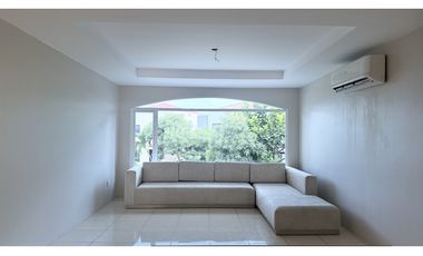 En venta casa en urbanizacion de lujo Manta