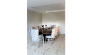 En venta casa en urbanizacion de lujo Manta