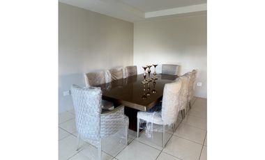 En venta casa en urbanizacion de lujo Manta