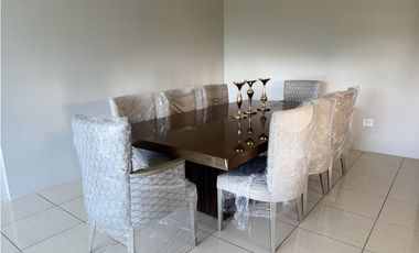 En venta casa en urbanizacion de lujo Manta