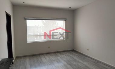 Casa en venta frente a parque en Privanzas del Campestre