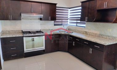 Casa en venta frente a parque en Privanzas del Campestre