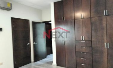 Casa en venta frente a parque en Privanzas del Campestre