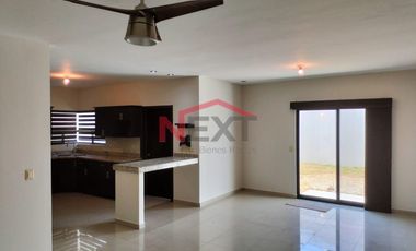 Casa en venta frente a parque en Privanzas del Campestre