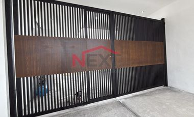 Venta Casa con 4 recamaras, una en planta baja y cocina integral incluida, Las Huertas Residencial, Arteaga