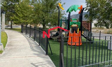 Venta Casa con 4 recamaras, una en planta baja y cocina integral incluida, Las Huertas Residencial, Arteaga