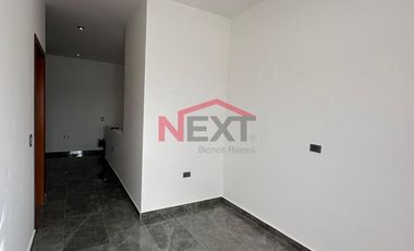 Venta Casa con 4 recamaras, una en planta baja y cocina integral incluida, Las Huertas Residencial, Arteaga