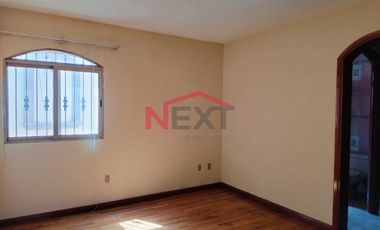 Casa en venta de 1 planta en calle privada