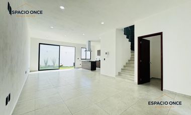 Casa en Fraccionamiento Lomas de Ahuatlán