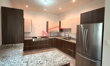 Casa en venta  de 4 Recámaras al Norte de Saltillo Totalmente Equipada