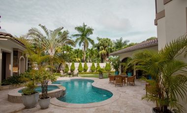 CASA EN COSTA DEL ESTE MANSION 1337M2 CON PISICNA BALMORAL