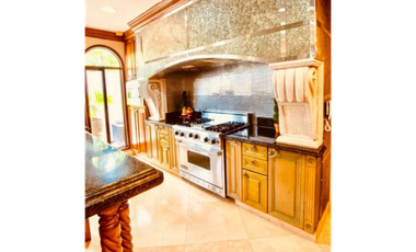 CASA EN COSTA DEL ESTE MANSION 1337M2 CON PISICNA BALMORAL