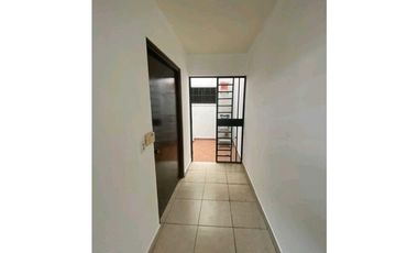 ALQUILER CASA DE 306 MT2 , OPORTUNIDAD UNICA , EN CONDADO DEL REY LT.