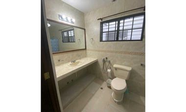 ALQUILER CASA DE 306 MT2 , OPORTUNIDAD UNICA , EN CONDADO DEL REY LT.