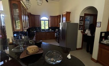 VENTA DE CASA 1700M EN EL HARINO SAN CARLOS SAN JOSE DE 3 HABITACIONES