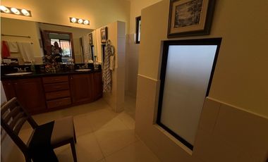 VENTA DE CASA 1700M EN EL HARINO SAN CARLOS SAN JOSE DE 3 HABITACIONES