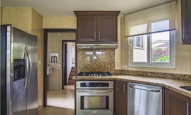 REMATE:VENTA DE CASA EN ANCON , PH TUCAN COUNTRY