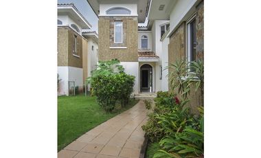 REMATE:VENTA DE CASA EN ANCON , PH TUCAN COUNTRY