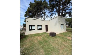 VENTA - 2 Casas 3 ambientes sobre gran lote, ideal renta - La Caleta