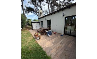 VENTA - 2 Casas 3 ambientes sobre gran lote, ideal renta - La Caleta