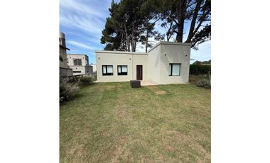 VENTA - 2 Casas 3 ambientes sobre gran lote, ideal renta - La Caleta