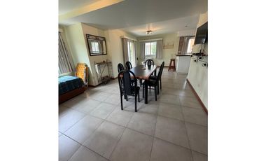 VENTA - 2 Casas 3 ambientes sobre gran lote, ideal renta - La Caleta