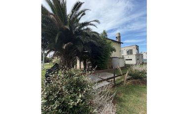 VENTA - 2 Casas 3 ambientes sobre gran lote, ideal renta - La Caleta