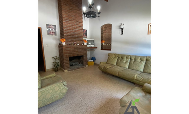 Casa Chalet Céntrico Calle 17 e/ Av. 26 y 28