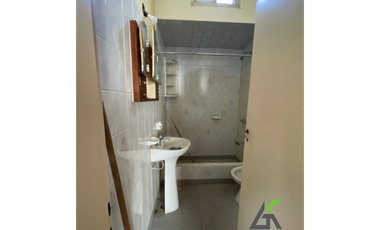 2 CASAS Calle 25 e/ 30 y 32