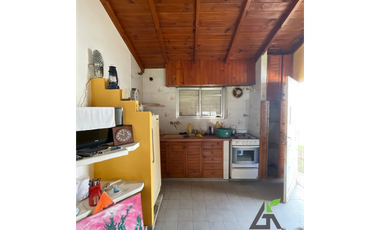 2 CASAS Calle 25 e/ 30 y 32