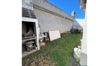 2 CASAS Calle 25 e/ 30 y 32