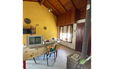 2 CASAS Calle 25 e/ 30 y 32