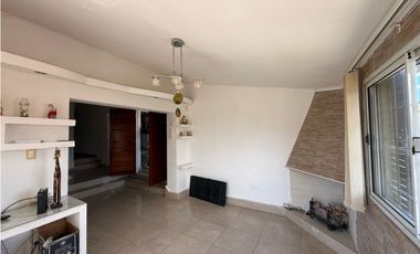 ALQUILER ANUAL CASA + DEPARTAMENTO EN MIGUEL MUÑOZ- VILLA CARLOS PAZ