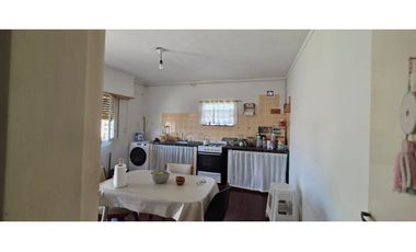 Se vende linda casa de 3 amb en Otamendi