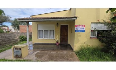 Se vende linda casa de 3 amb en Otamendi