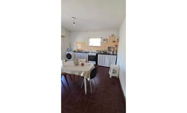 Se vende linda casa de 3 amb en Otamendi