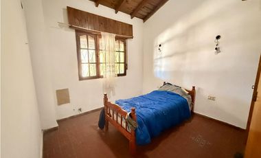 LATORRE PROP. ALQUILA 12 MESES CHALET EN PARQUE CAMET