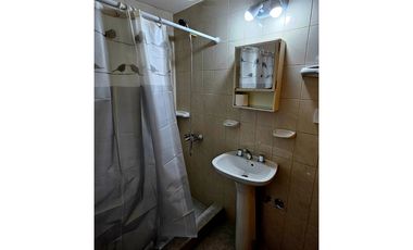 SE ALQUILA DEPARTAMENTO DE UN DORMITORIO EN EL CENTRO DE EL BOLSÓN