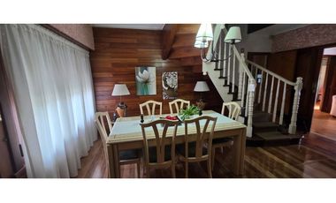 Se vende Chalet en 2 plantas - excelente zona