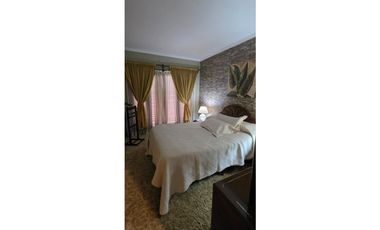 Se vende Chalet en 2 plantas - excelente zona