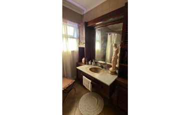 Se vende Chalet en 2 plantas - excelente zona